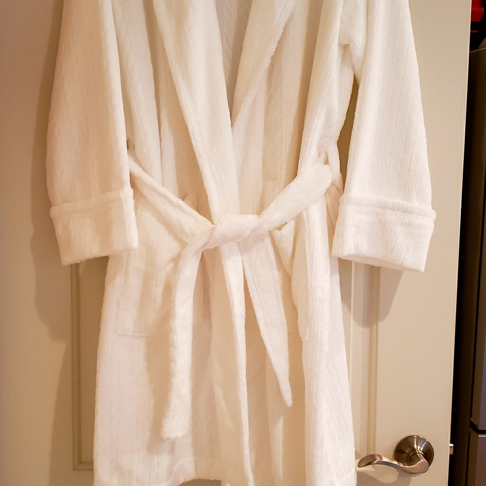 Charter Club White Robe NWT